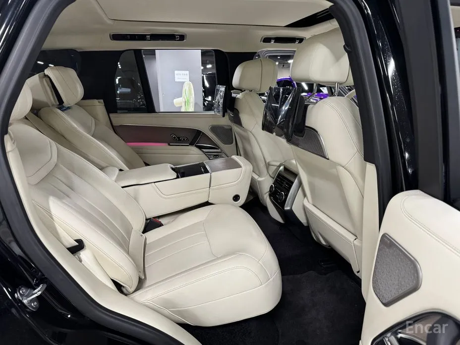 Land Rover Range Rover 2022 P550E AB