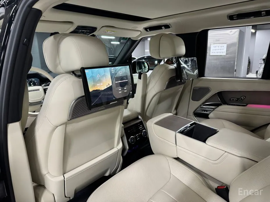 Land Rover Range Rover 2022 P550E AB