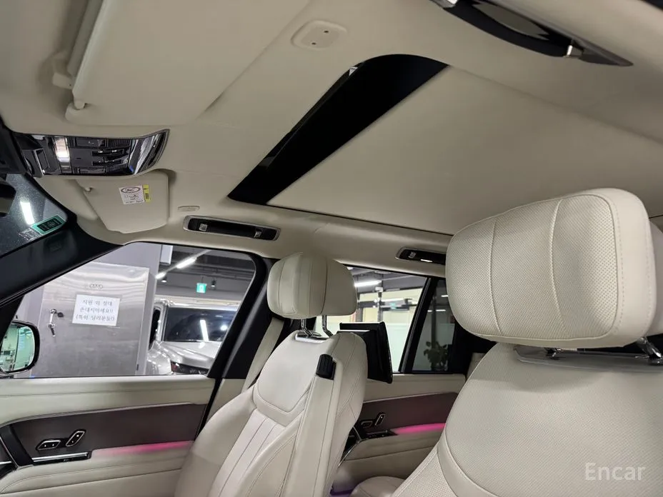 Land Rover Range Rover 2022 P550E AB