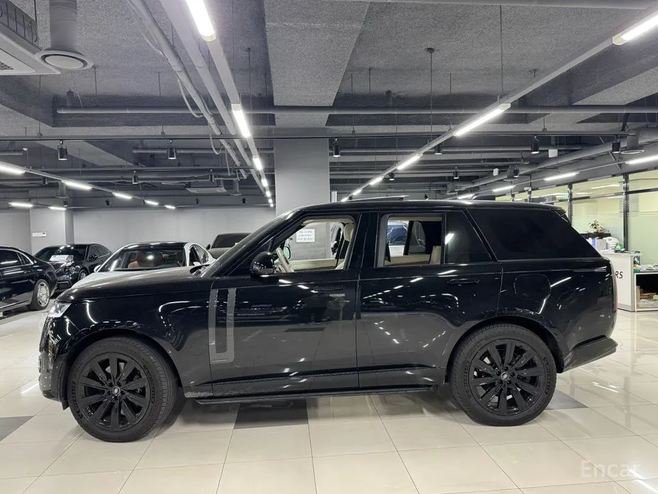 Land Rover Range Rover 2022 P550E AB