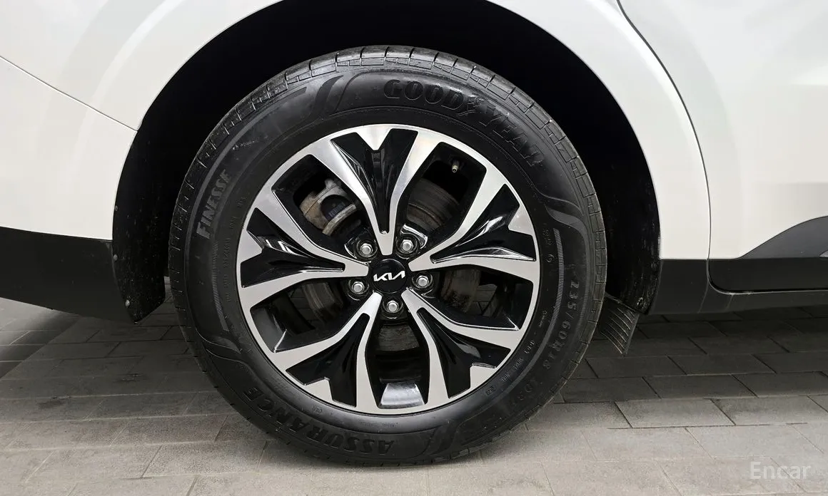 Фото 5 - Kia Carnival