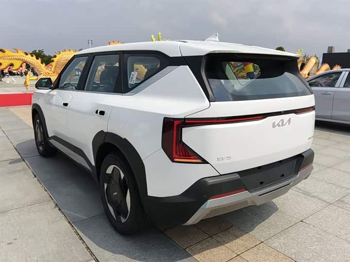 2025 Kia EV5