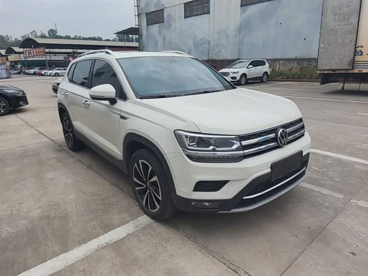 Фото 4 - Volkswagen Tharu
