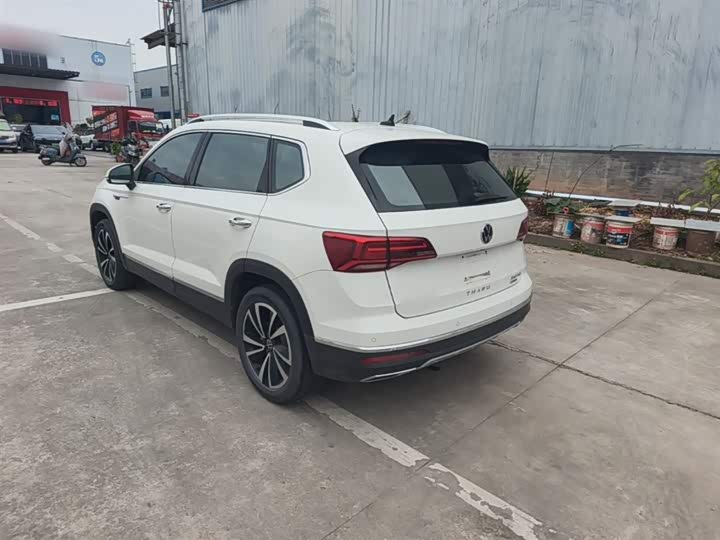 Фото 5 - Volkswagen Tharu