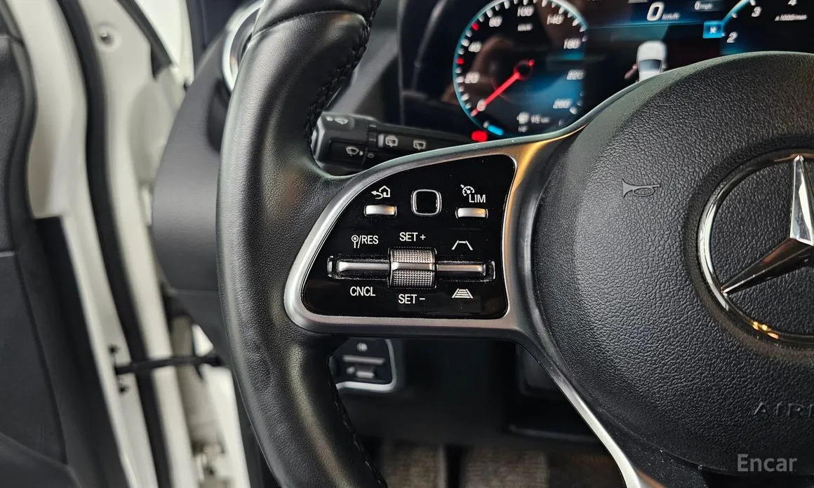 Mercedes-Benz GLA-Class 2020 GLA220