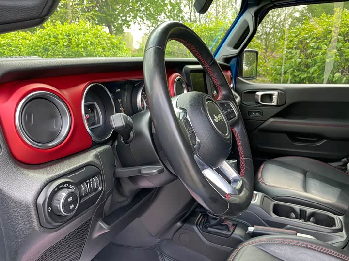 Jeep Wrangler 2021 2021款 2.0T 罗宾汉四门版