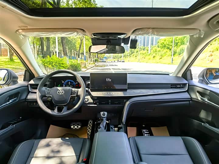 Toyota Camry 2026 2026款 双擎 2.0HSE 运动Lite版