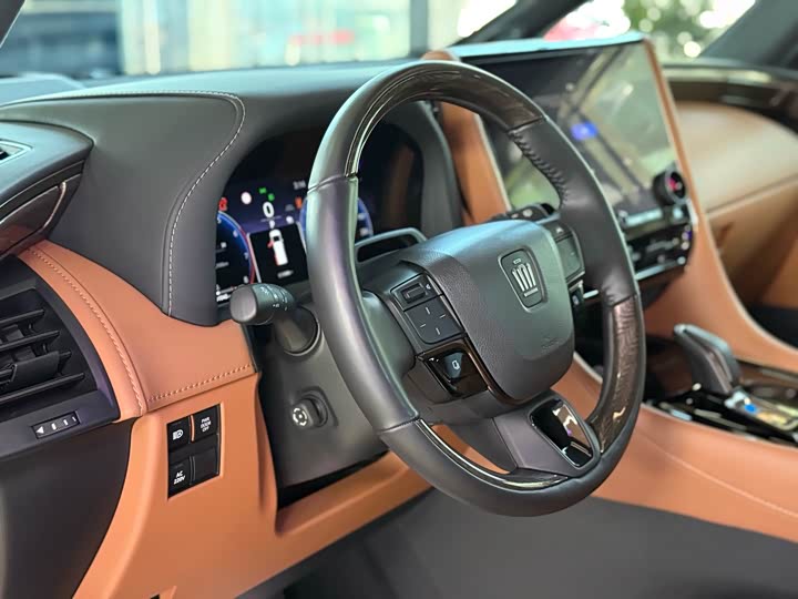 Toyota Vellfire 2024 2024款 皇冠 双擎 2.5L 至尊行政版