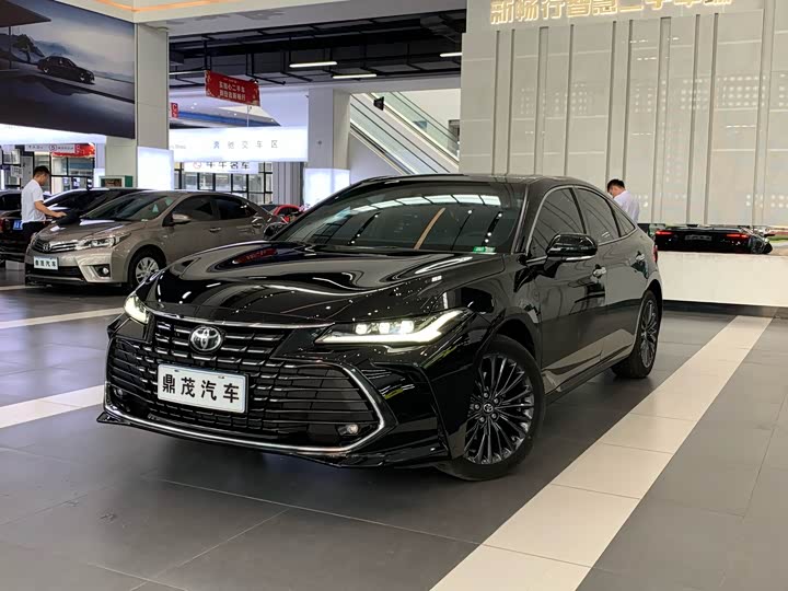 Фото 1 - Toyota Avalon