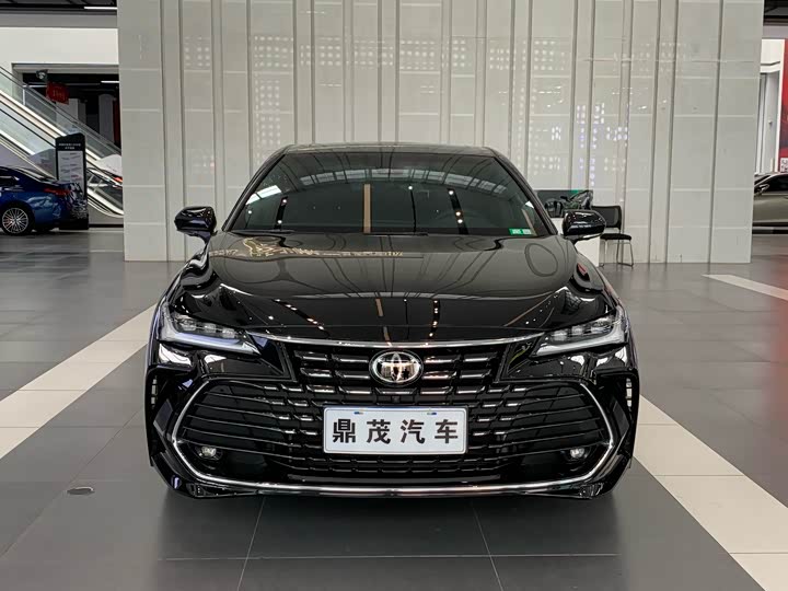 Фото 2 - Toyota Avalon