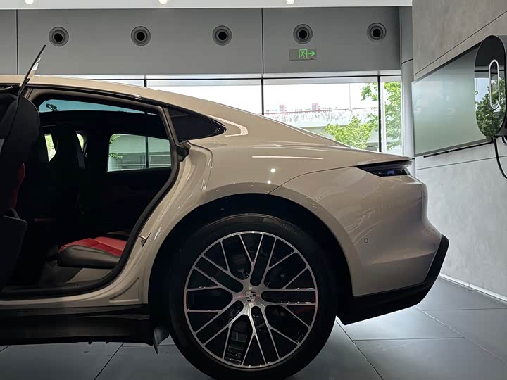 Porsche Taycan 2026 2026款 Taycan 4