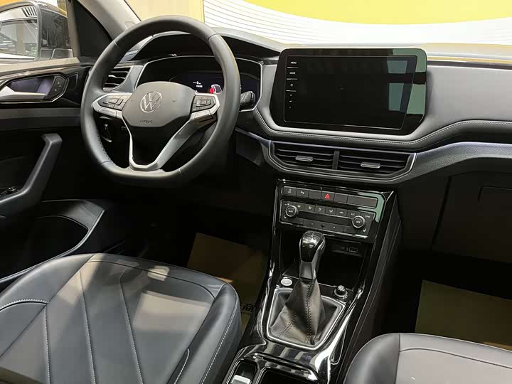 Фото 7 - Volkswagen Tharu