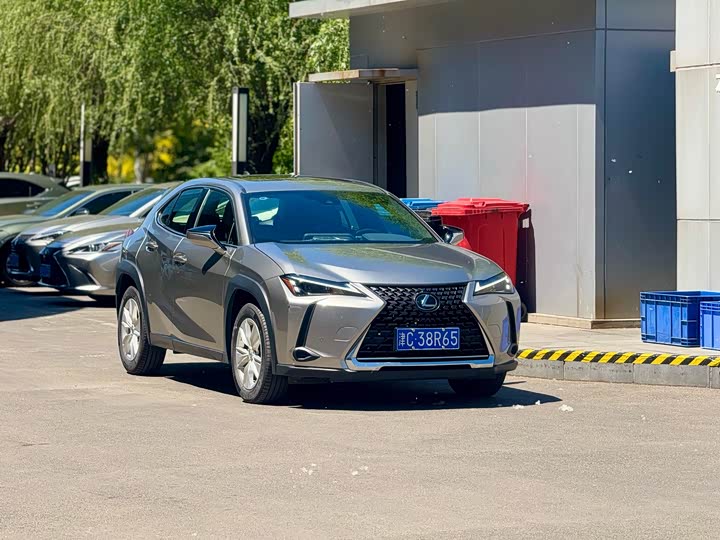 Lexus UX 2022 2022款 260h 探·趣版