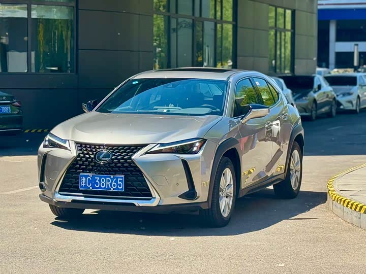 Lexus UX 2022 2022款 260h 探·趣版