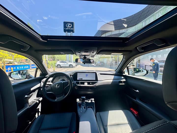 Lexus UX 2022 2022款 260h 探·趣版