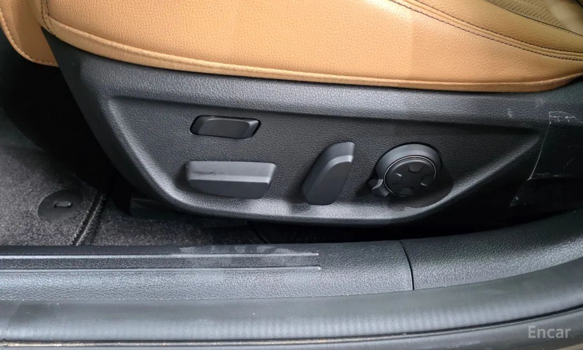 Genesis G70 2020 Gasoline 2.5T 2WD