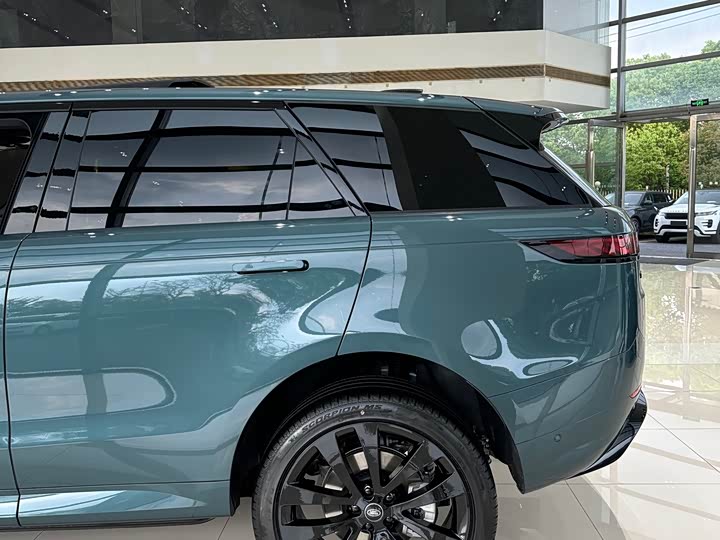 Land Rover Range Rover Sport 2026 2026款 400PS Dynamic SE