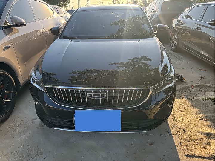 Фото 2 - Geely Emgrand