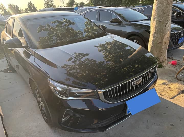 Фото 3 - Geely Emgrand