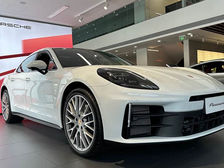 2026 Porsche Panamera