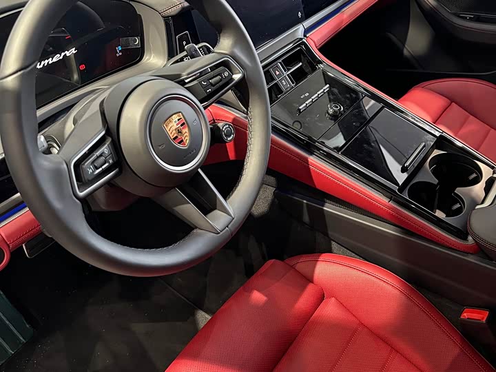 2026 Porsche Panamera