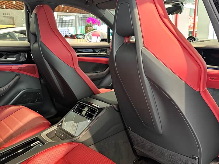 2026 Porsche Panamera