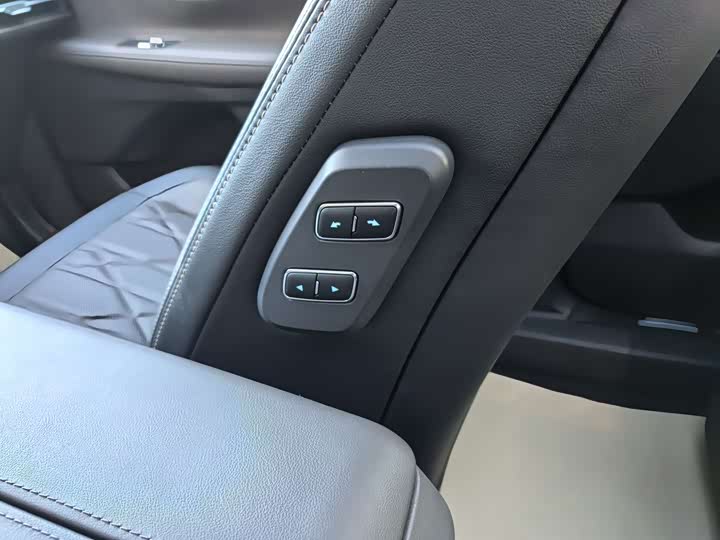 Ford Edge 2026 2026款 锐界L 2.0T EcoBoost 四驱七座至尊型