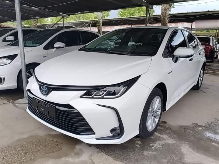 Фото 1 - Toyota Corolla