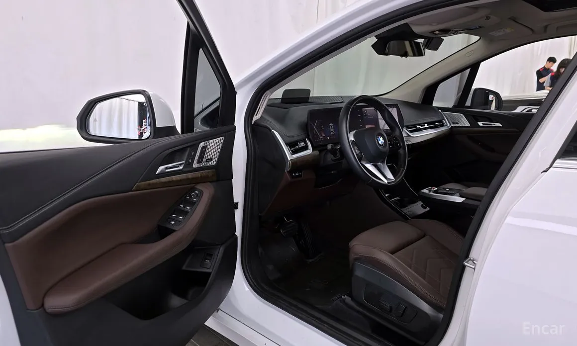 BMW 2 Series 2022 220i Luxury
