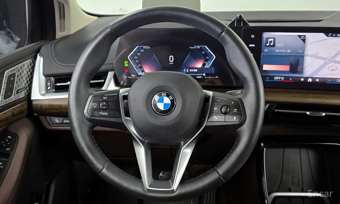 BMW 2 Series 2022 220i Luxury