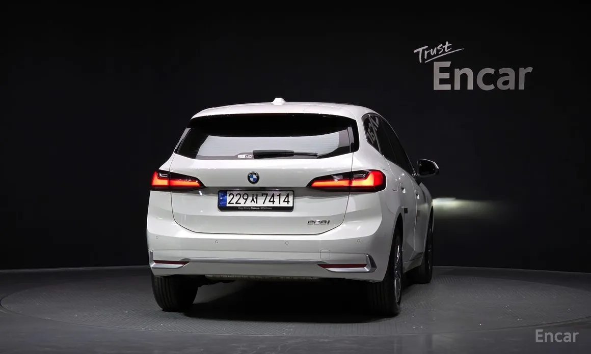 BMW 2 Series 2022 220i Luxury