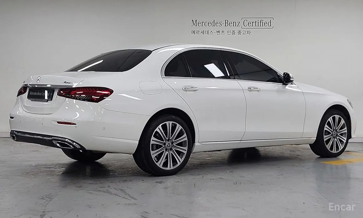 Фото 2 - Mercedes-Benz E-Class