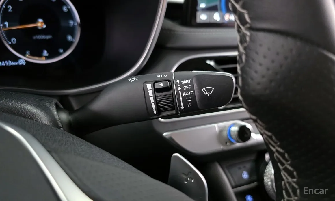 Photo 15 - Genesis G70