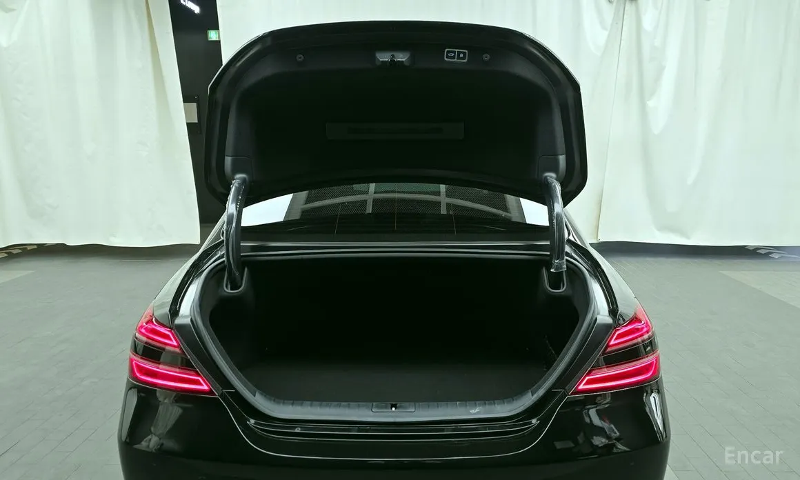 Photo 20 - Genesis G70