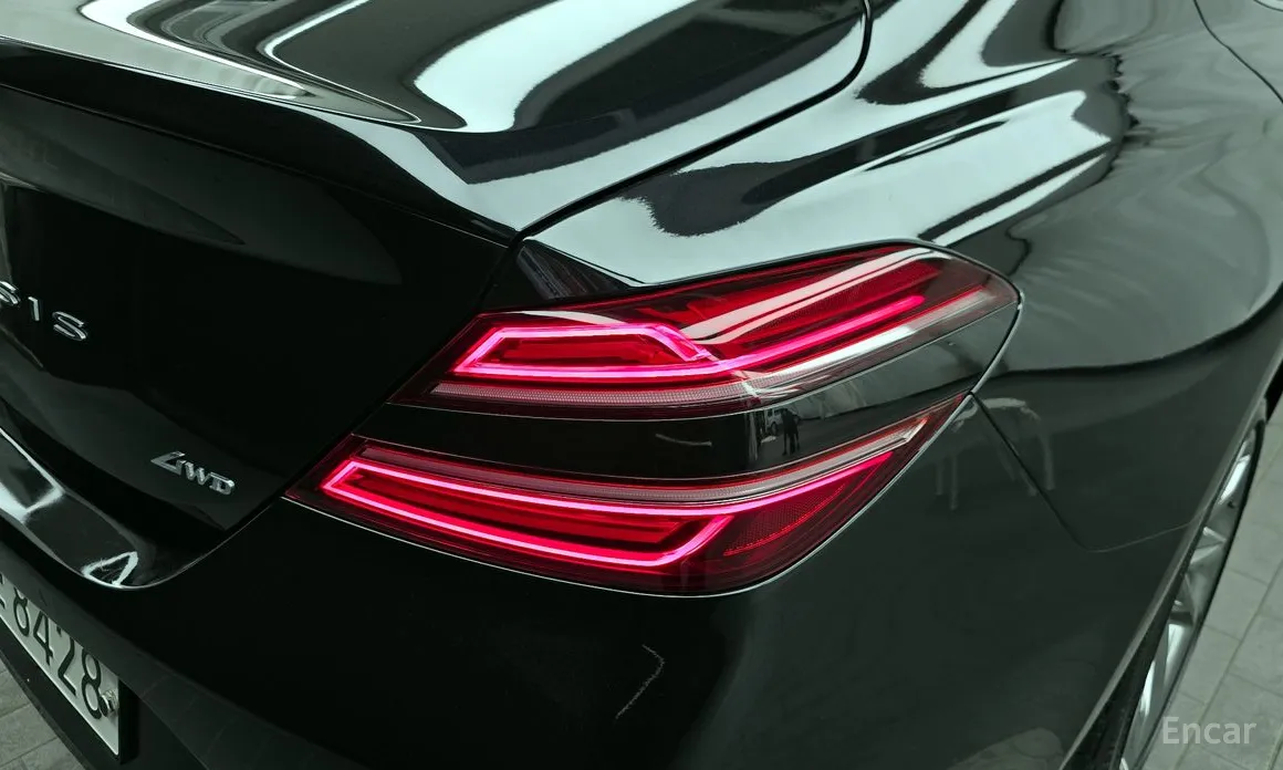 Photo 23 - Genesis G70