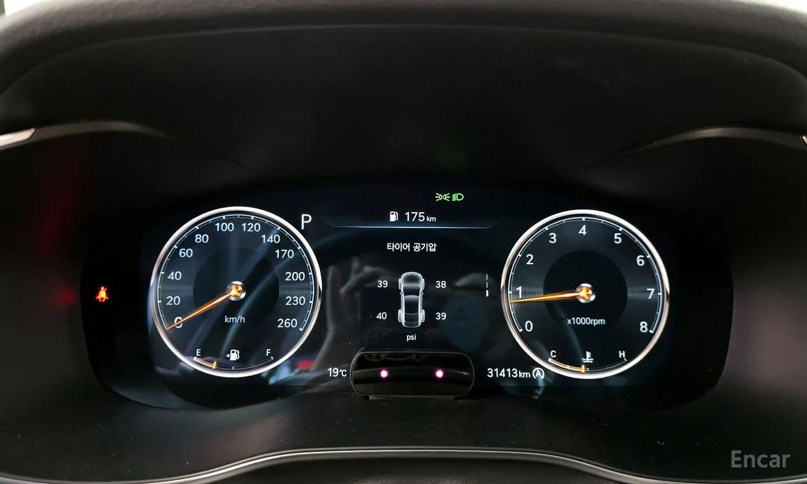 Photo 8 - Genesis G70
