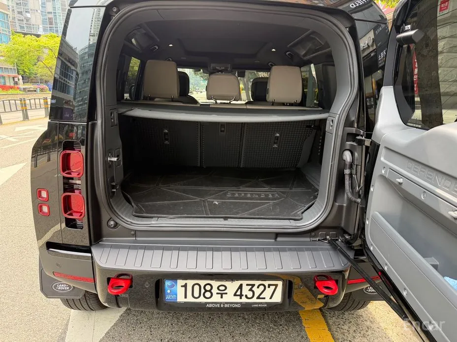 Фото 12 - Land Rover Defender