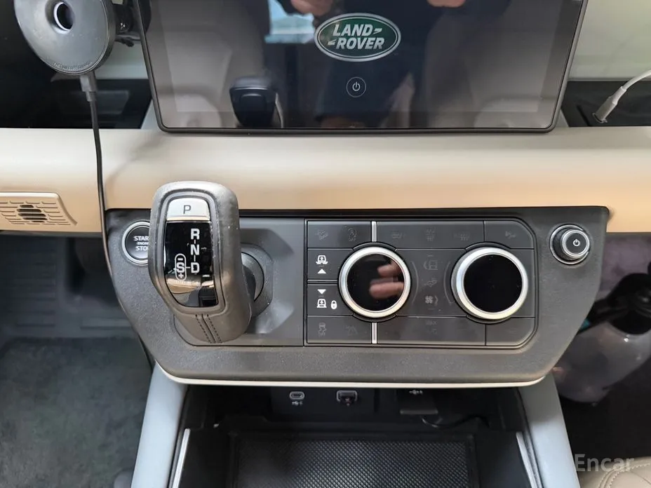 Фото 7 - Land Rover Defender