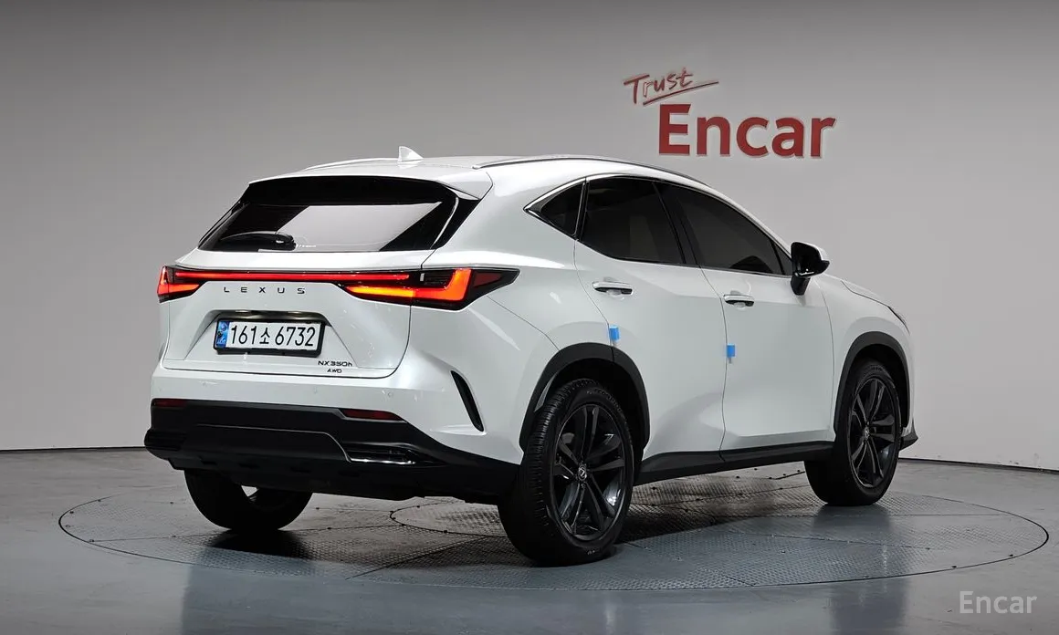 Фото 2 - Lexus NX
