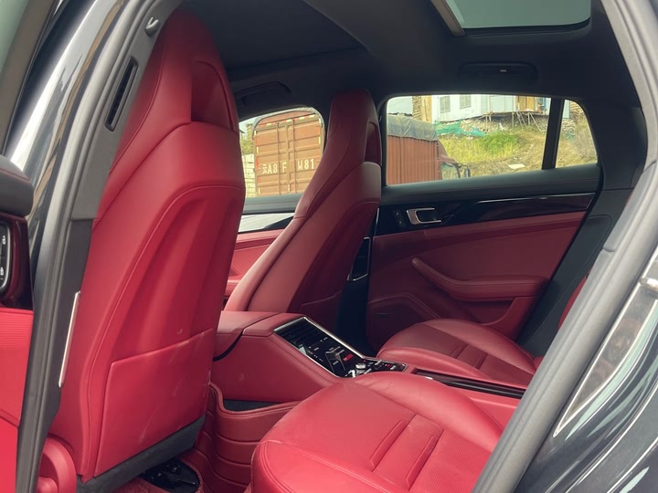 Фото 11 - Porsche Panamera