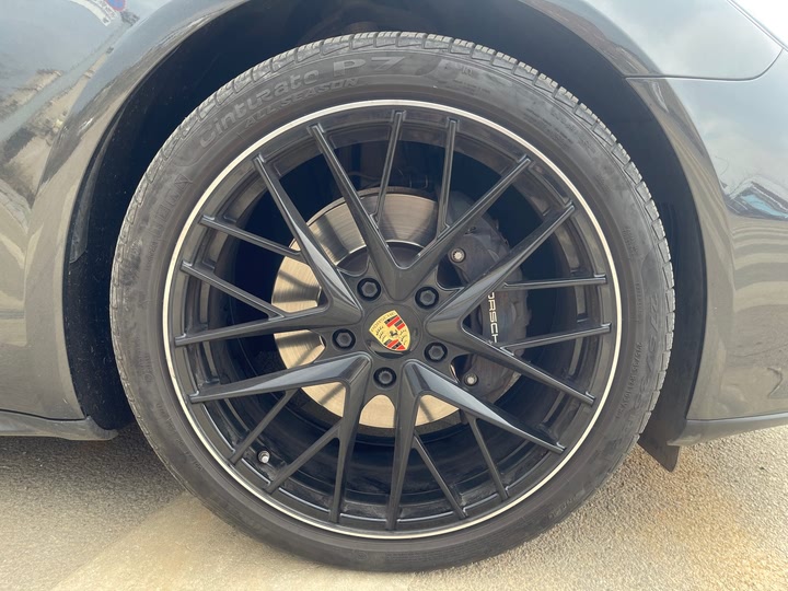 Фото 16 - Porsche Panamera