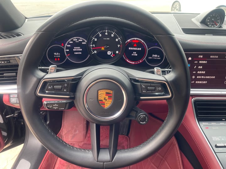 Фото 7 - Porsche Panamera