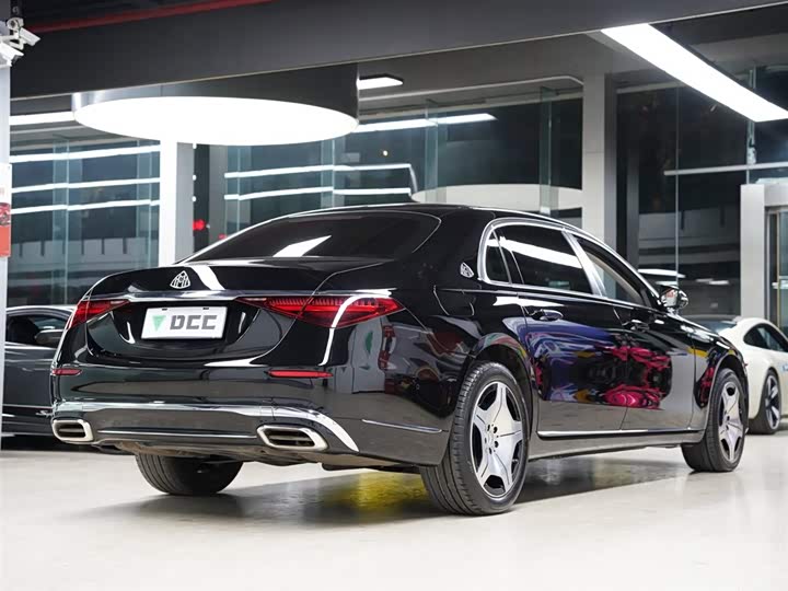 Фото 8 - Mercedes-Benz Maybach S-Class