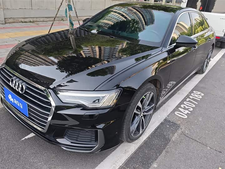 Фото 1 - Audi A6L