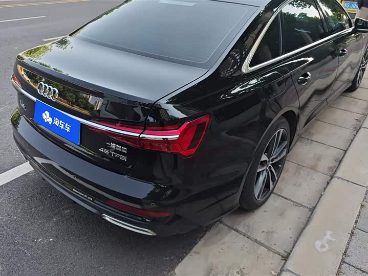 Фото 3 - Audi A6L