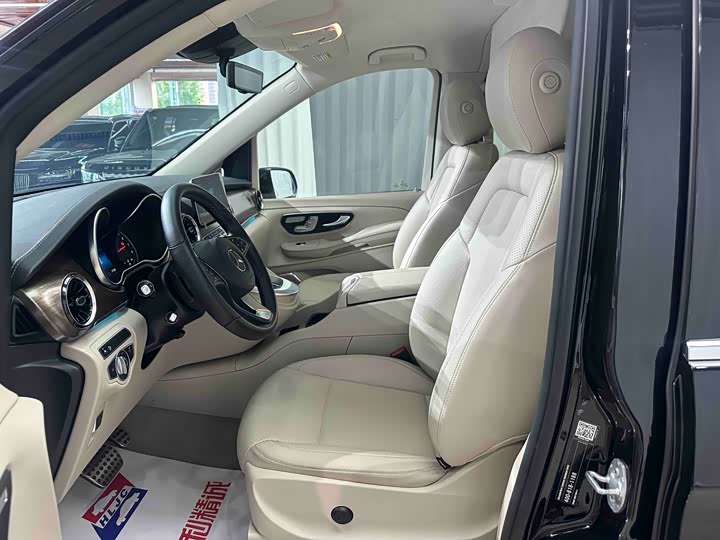 Фото 5 - Mercedes-Benz V-Class