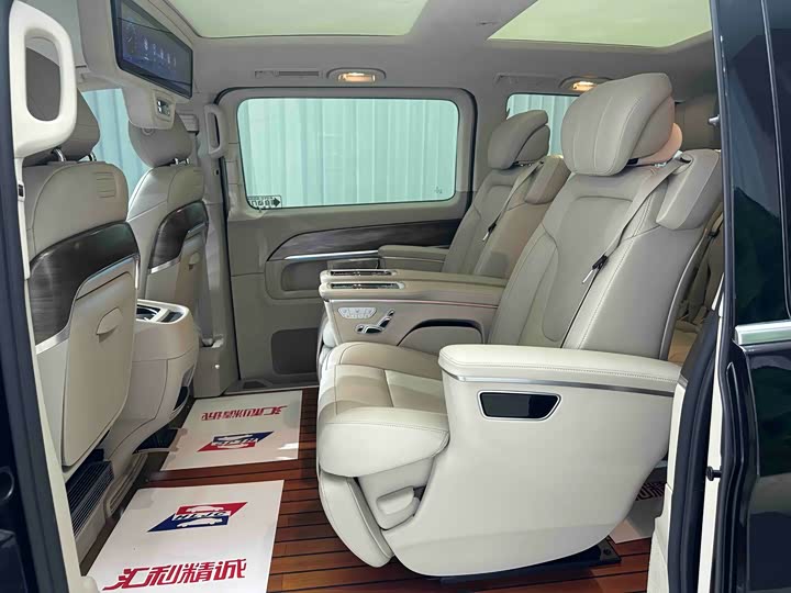 Фото 6 - Mercedes-Benz V-Class