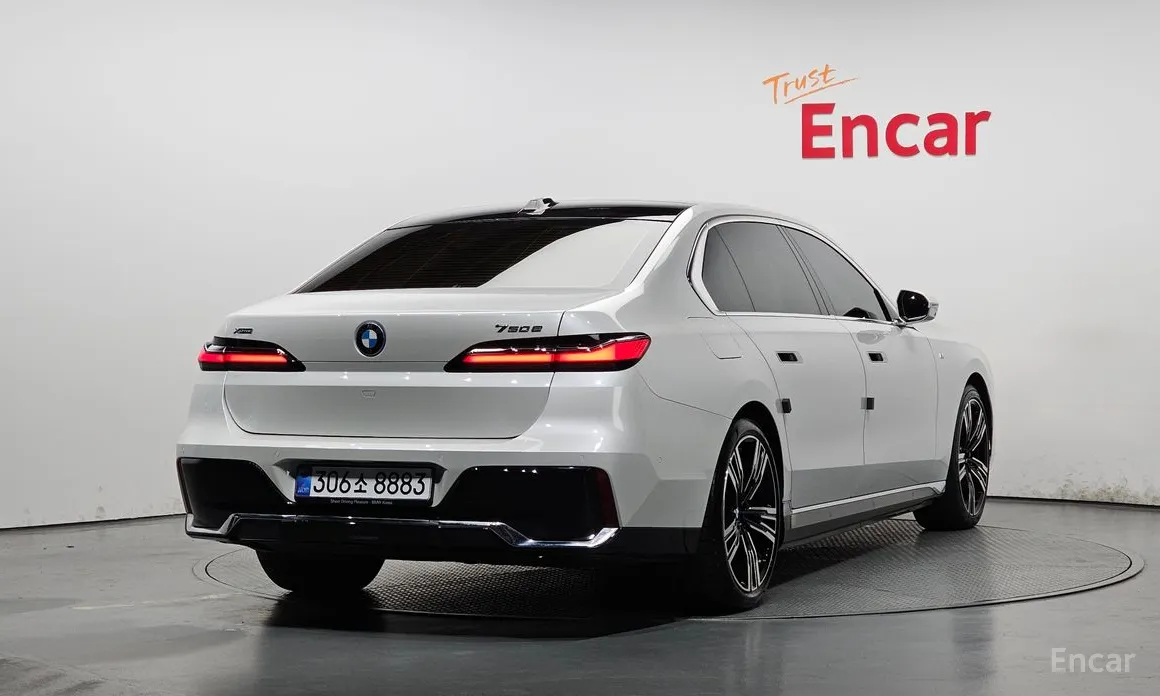 BMW 7 Series 2022 750e xDrive M Sport