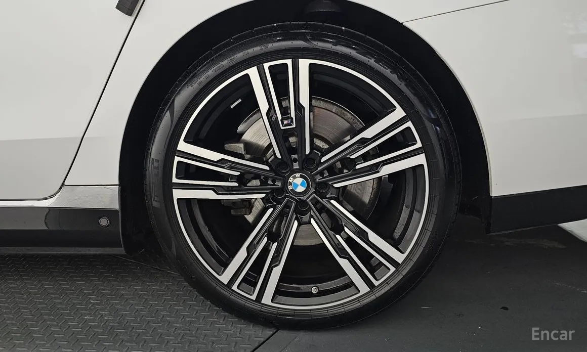 BMW 7 Series 2022 750e xDrive M Sport