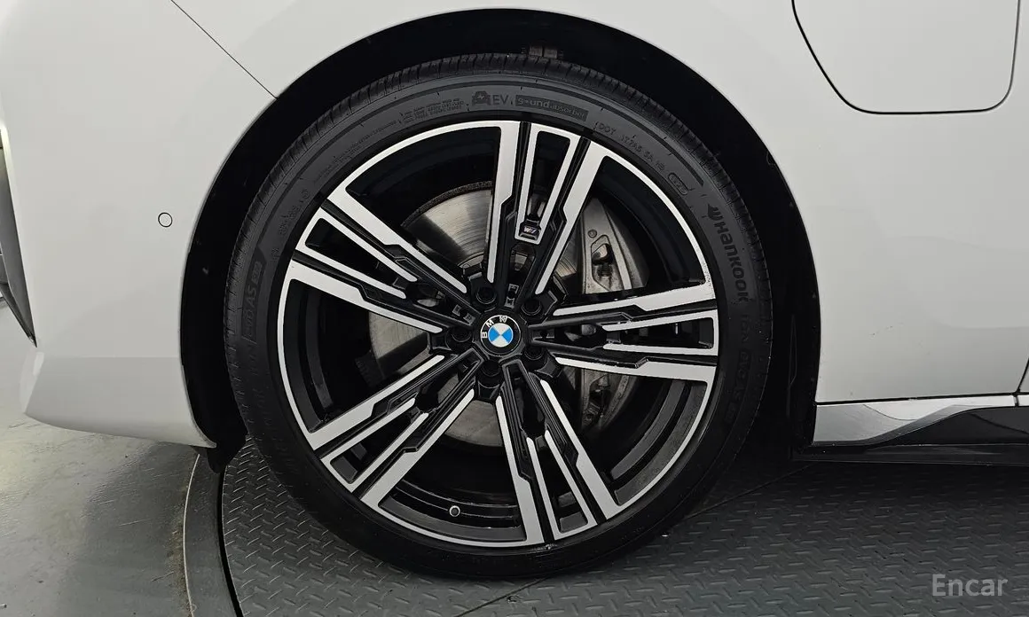 BMW 7 Series 2022 750e xDrive M Sport